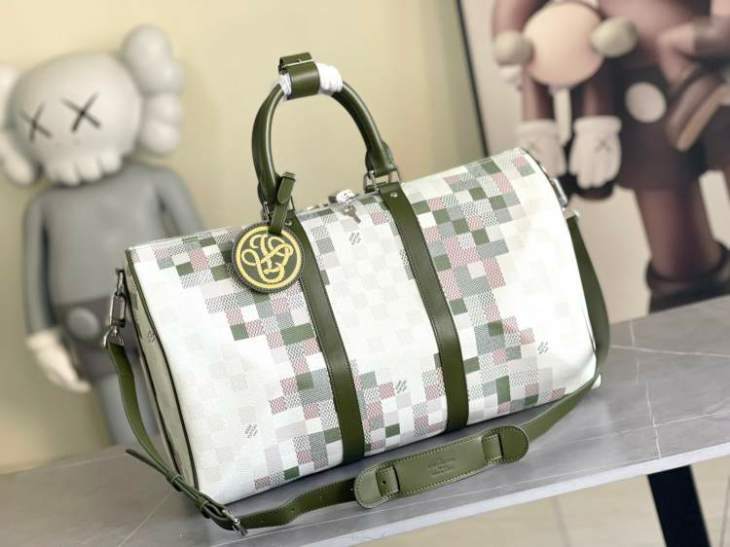 Picture of Louis Vuitton Mens Bags _SKUfw183761429fw